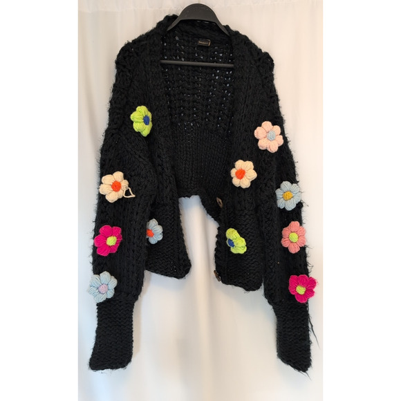 saachi see pics button boho black colorful flowers sweater long sleeve crop READ - Picture 1 of 16